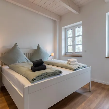 Casa de Férias Doppelhaushaelfte In *