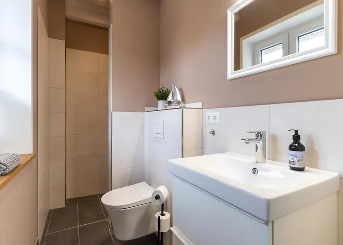 Doppelhaushaelfte In *